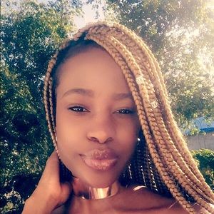 Meet your Posher, Sarah fina